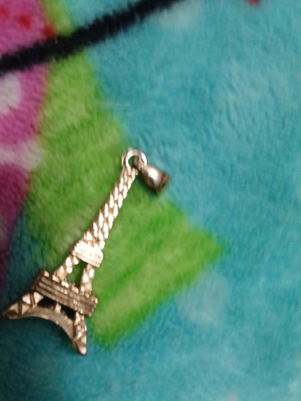 VINTAGE EIFFEL TOWER WITH RHINESTONES Gold Pendant - Picture 3 of 3